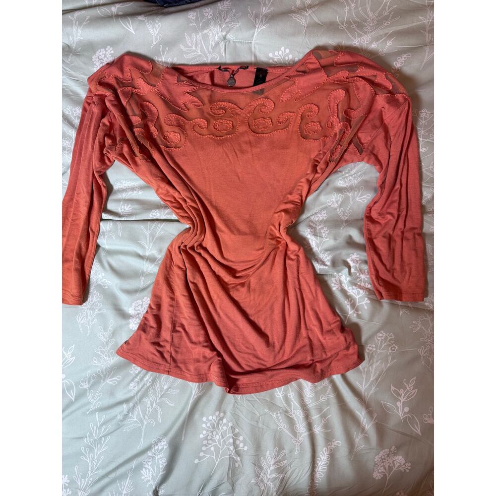 BKE Boutique by Buckle size small rust colored top with lace detailing